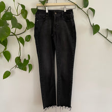 Load image into Gallery viewer, Levi’s Jegging (size 26)