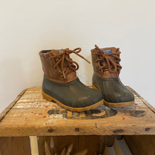 Load image into Gallery viewer, Sperry Boot (size 9)